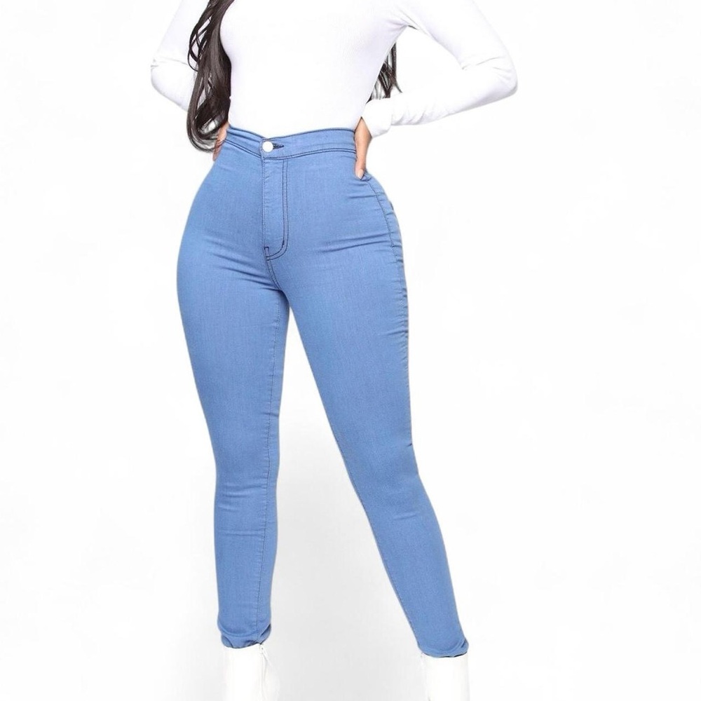 Women's Blue High-Waisted Jeans